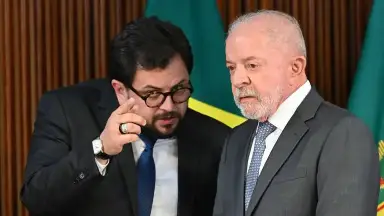 Crise na campanha: ex-chefe de gabinete de Lula deixa equipe após empréstimo ligado a investigada da PF