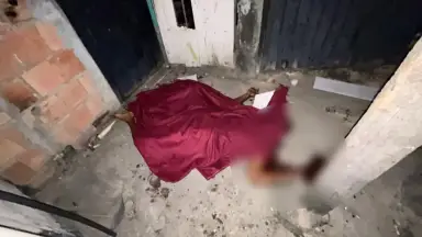 Homem é morto a tiros e tem corpo arremessado de segundo andar de residência em Manaus