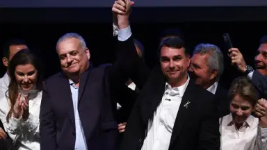Flávio Bolsonaro reorganiza a campanha após anúncio do vice e mira crescimento nas pesquisas