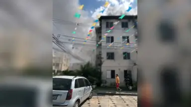 URGENTE: Família fica presa em apartamento durante incêndio e é resgatada pela janela em Manaus; veja os vídeos